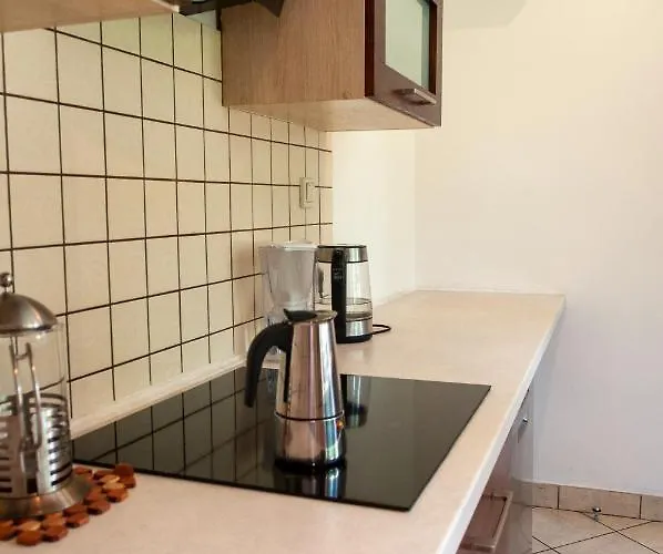 Monti بيت ضيافة